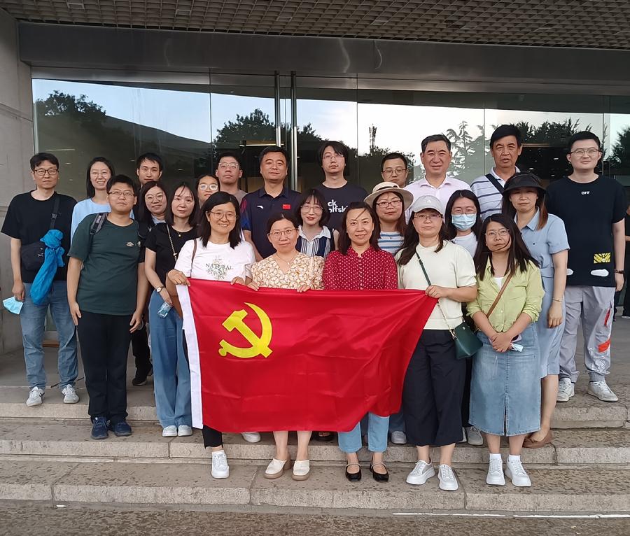 装备所活动人员集体合影