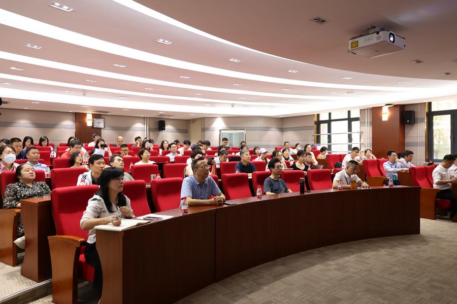 地方智库竞争力提升经验交流圆桌会议