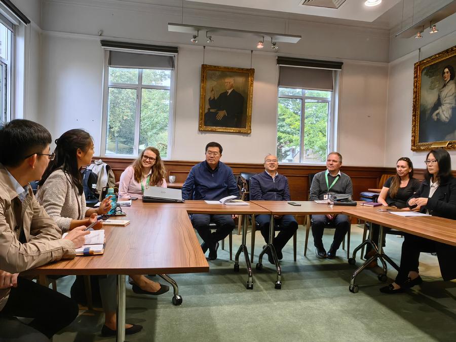 与伦敦动物学会座谈交流