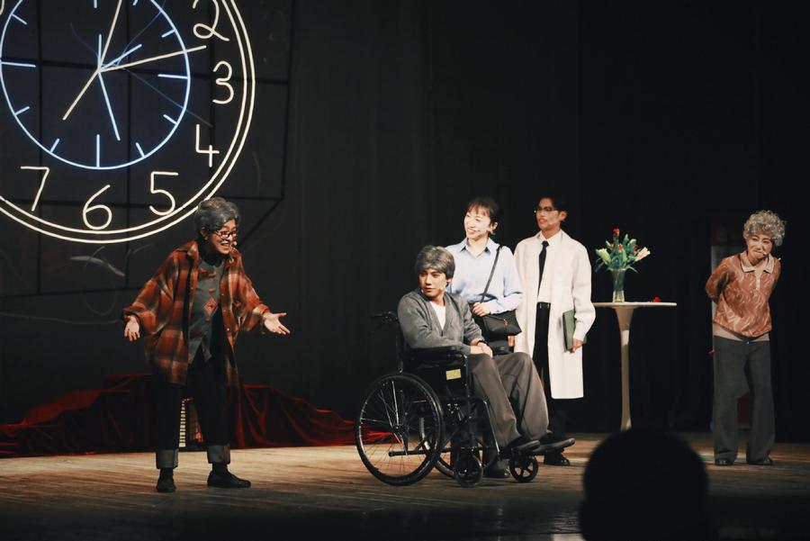 科普剧《在路一方》演出剧照