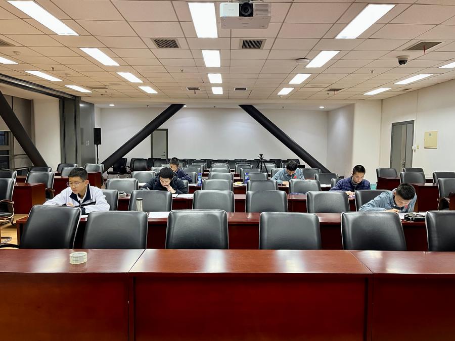 中国队学生考试中