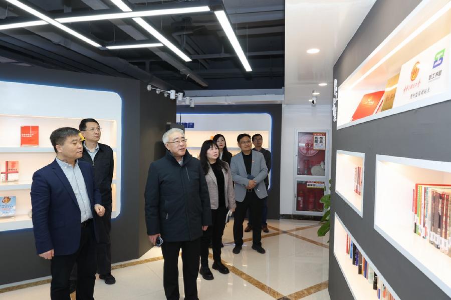 调研情报所工作环境