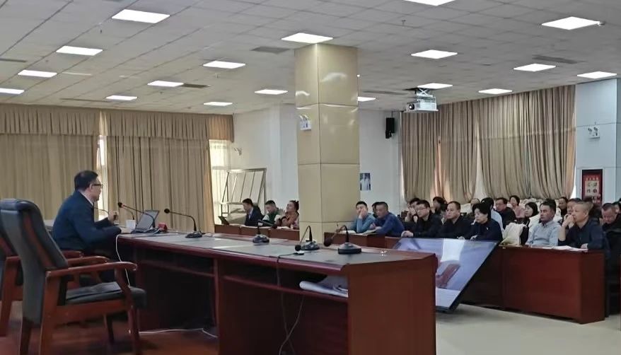 为新疆塔城地区文旅部门干部授课