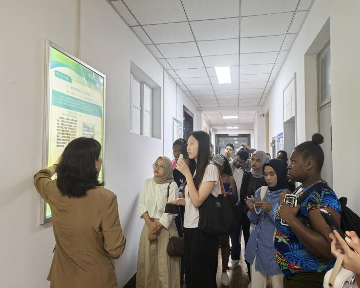 营养科普长廊参观