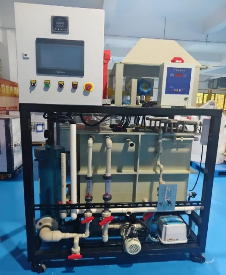 图3.电化学水处理成套中试装置